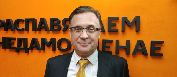 Глава постоянной Комиссии по международным делам Палаты представителей Национального собрания Беларуси Андрей Савиных Глава постоянной Комиссии по международным делам Палаты представителей Национального собрания Беларуси Андрей Савиных - Sputnik Беларусь