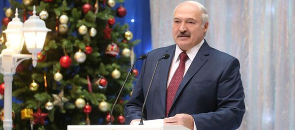 Лукашэнка прыйшоў на ёлку ў Палац Рэспублікі - Sputnik Беларусь