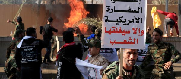 Акция протеста прошла у посольства США в Ираке - Sputnik Беларусь