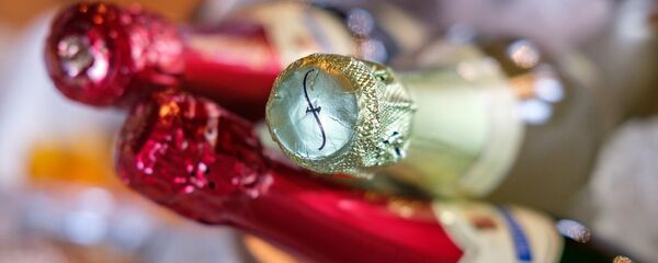 Бутылки шампанского, архивное фото - Sputnik Беларусь