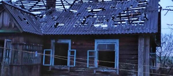 В Ошмянском районе сгорел жилой дом - погибли двое мужчин В Ошмянском районе сгорел жилой дом - погибли двое мужчин - Sputnik Беларусь