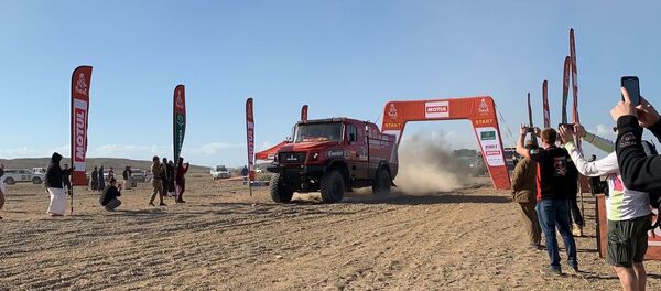 Белорусы стали первыми на втором этапе Дакара в зачете грузовиков - Sputnik Беларусь