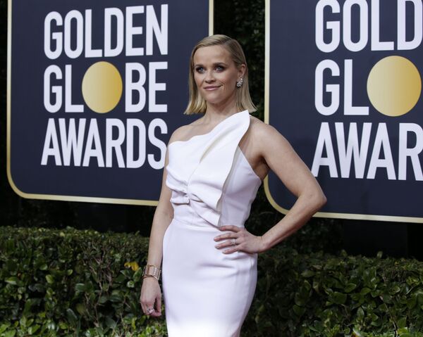 Платье Дженнифер Лопес назвали худшим на Золотом глобусе Платье Дженнифер Лопес назвали худшим на Золотом глобусе - Sputnik Беларусь