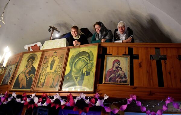 Участницы церковного хора храма святого пророка Илии в деревне Касынь - Sputnik Беларусь