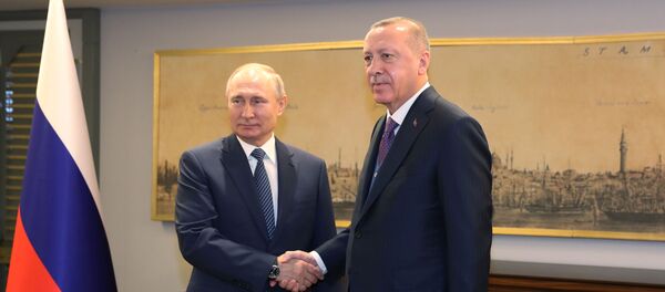 Президент Турции Тайип Эрдоган и президент РФ Владимир Путин в Стамбуле - Sputnik Беларусь
