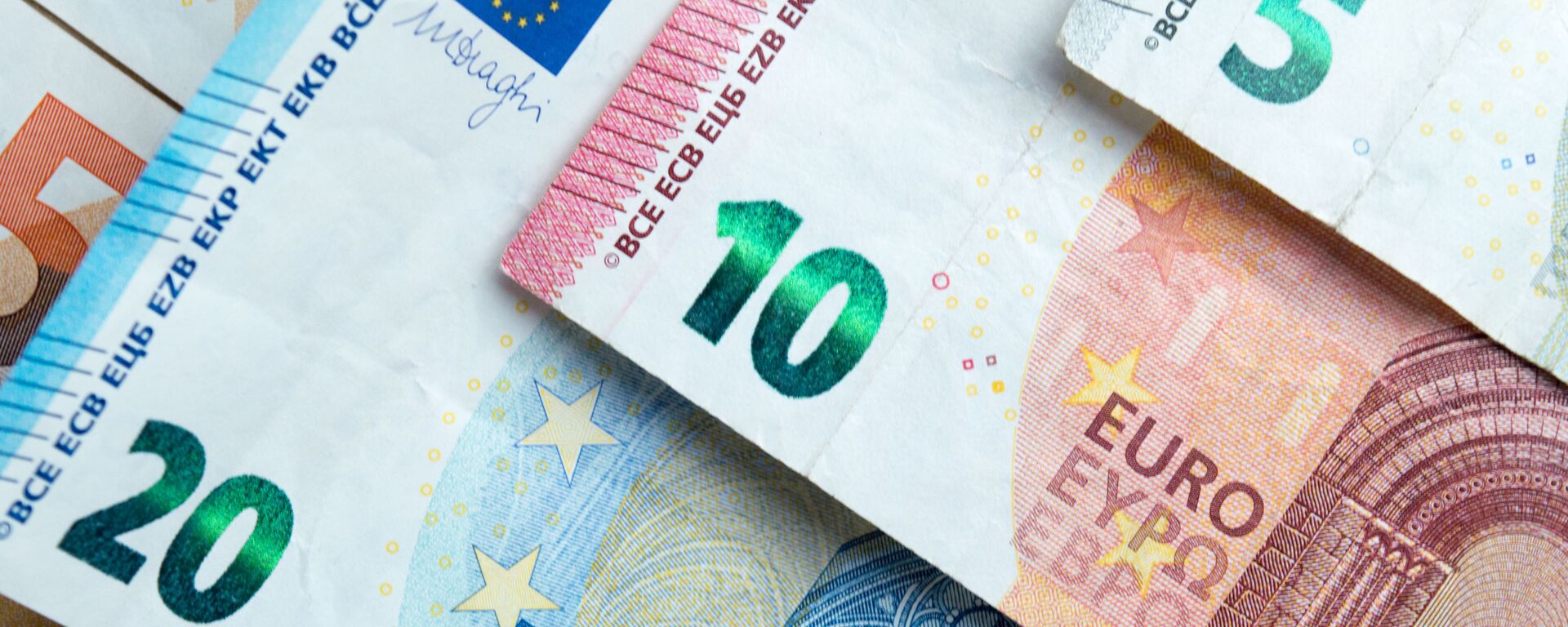 Банкноты евро - Sputnik Беларусь, 1920, 10.02.2026