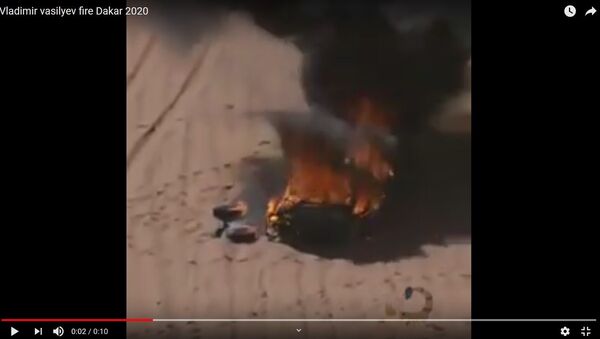 Видеофакт: как горят джипы на Дакаре - Sputnik Беларусь