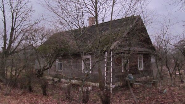 Дом, в котором убили жителя деревни Черессы Миорского района - Sputnik Беларусь