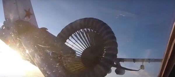 Как заправляются в воздухе истребители-перехватчики МиГ-31БМ - видео - Sputnik Беларусь