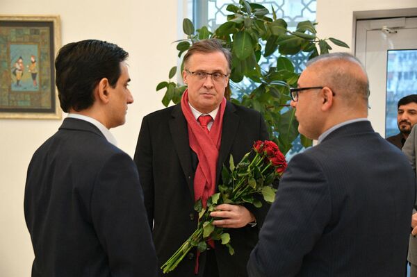 Посольство Ирана открыло книгу соболезнований - Sputnik Беларусь