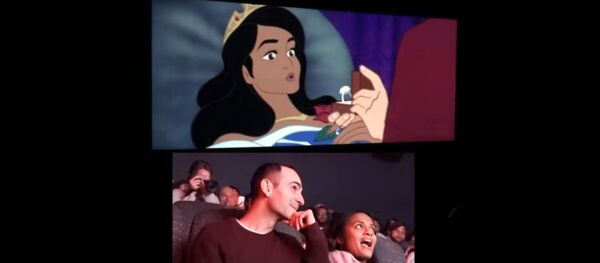 Американец полгода перерисовывал сказку для эффектного предложения - видео - Sputnik Беларусь