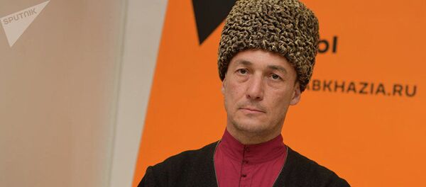 Люди в Абхазии просто устали — Мирзоев об отставке президента  - Sputnik Беларусь