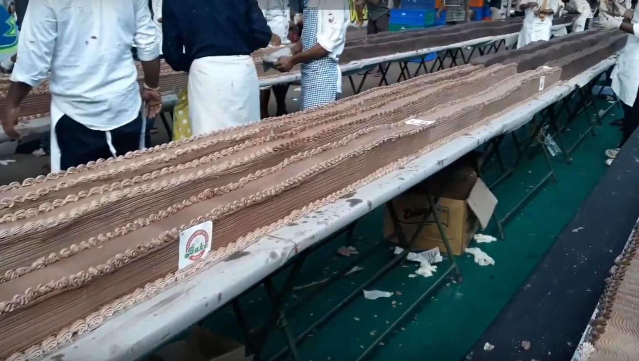 Самый длинный торт в мире