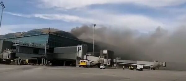 В испанском аэропорту Аликанте произошел пожар - Sputnik Беларусь