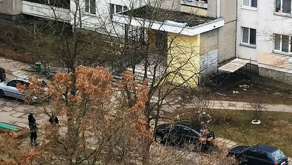 Тело мужчины было обнаружено на козырьке одного из многоэтажных домов на улице Беды - Sputnik Беларусь