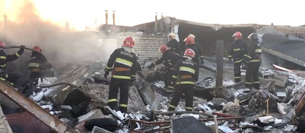 МЧС показало кадры с места взрыва гаражей в Бресте - Sputnik Беларусь