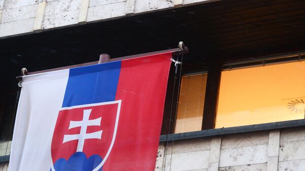 Флаг на здании посольства Словацкой Республики  - Sputnik Беларусь