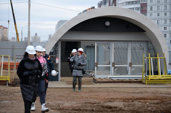 Алеся пошла за новой звездой: репортаж из метро, которого еще не видели - Sputnik Беларусь