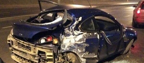 Легковушка врезалась в столб в Минске - Sputnik Беларусь