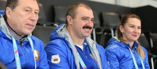 Первый вице-президент НОК Беларуси Виктор Лукашенко (в центре) - Sputnik Беларусь
