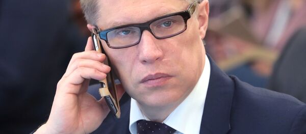 Руководитель Федеральной службы по надзору в сфере здравоохранения Михаил Мурашко во время форума в Москве - Sputnik Беларусь