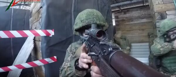Это не страйкбол: как десантники штурмуют килл-хаус - видео - Sputnik Беларусь