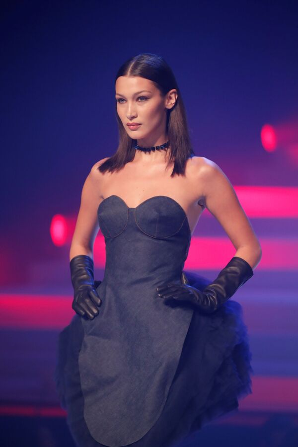 Прощание с подиумом: как Готье провел свой последний модный показ - Sputnik Беларусь