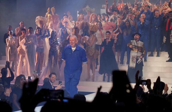 Прощание с подиумом: как Готье провел свой последний модный показ - Sputnik Беларусь