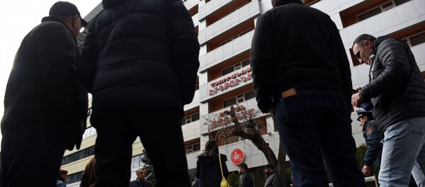 Неизвестный устроил стрельбу в бизнес-центре в Ереване - Sputnik Беларусь