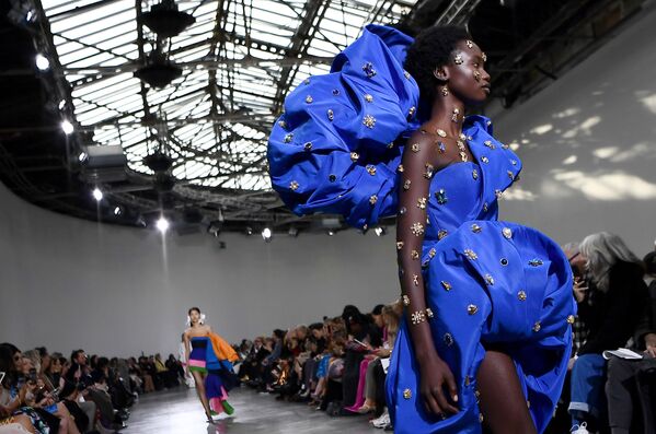 Неделя моды в Париже Haute Couture: Schiaparelli - Sputnik Беларусь
