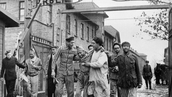Освобождение советскими войсками узников немецко-фашистского концлагеря Аушвиц-Биркенау - Освенцим, Польша - Sputnik Беларусь