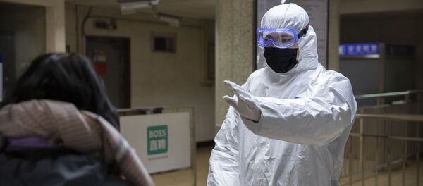 В пекинском метро пассажиров с подозрением на коронавирус проверяют санитарные службы - Sputnik Беларусь