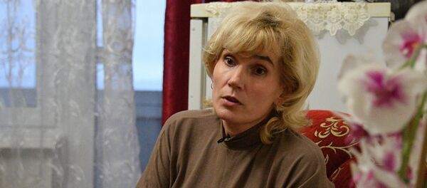 У Светланы нет и года трудового стажа, заработать больше она не может при всем желании - Sputnik Беларусь