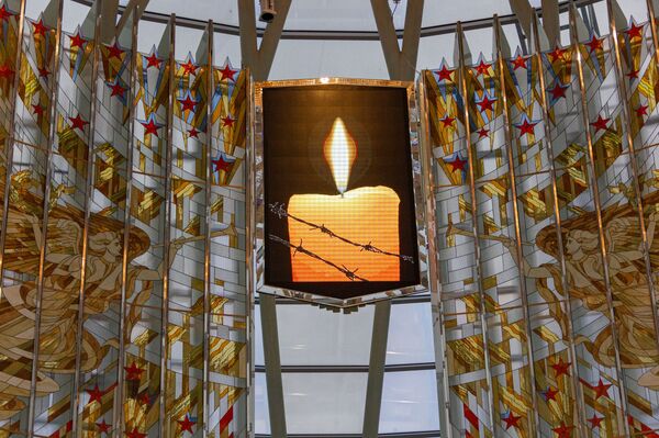 Мезенцев: мы должны находить силы защищать правду о Победе Мезенцев: мы должны находить силы защищать правду о Победе - Sputnik Беларусь