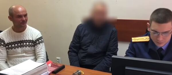 Видео допроса отца, оставившего детей в Шереметьево - Sputnik Беларусь