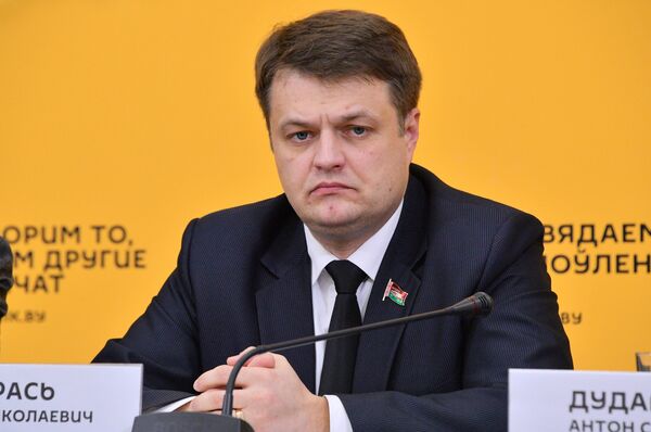 Эксперты: долгосрочной альтернативы нефти из России у Беларуси нет - Sputnik Беларусь