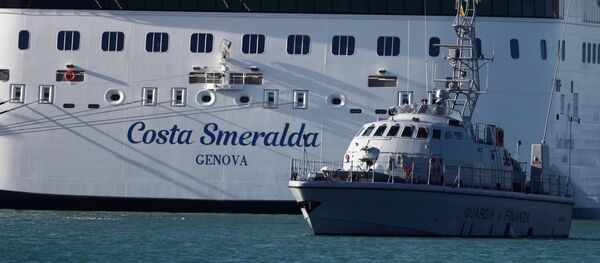 Круизное судно Costa Smeralda в итальянском порту Чивитавеккья - Sputnik Беларусь