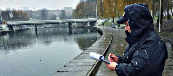 Следователи  на месте обнаружения тела убитой женщины в Минске - Sputnik Беларусь