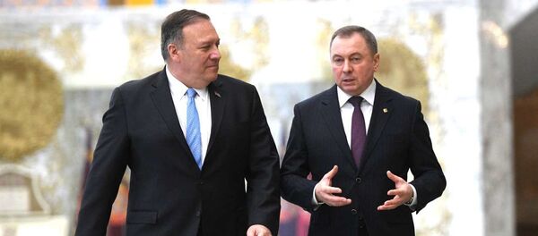 Госсекретарь США Майк Помпео и глава МИД Беларуси Владимир Макей Госсекретарь США Майк Помпео и глава МИД Беларуси Владимир Макей - Sputnik Беларусь