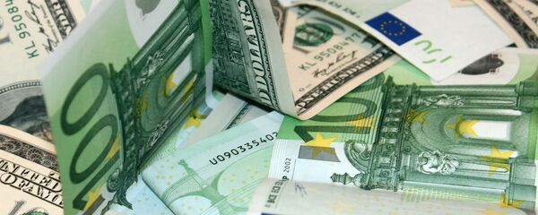 Доллары и евро Доллары и евро - Sputnik Беларусь