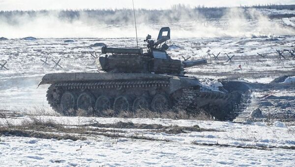 На военных полигонах проводят танковые стрельбы штатным снарядом - Sputnik Беларусь