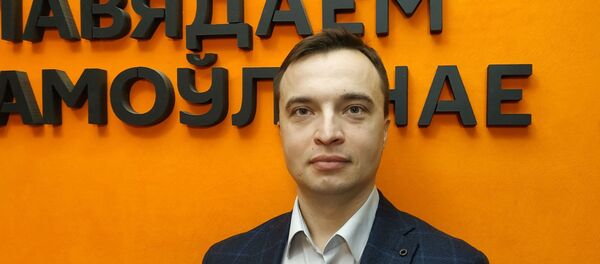 Беляков: если коронавирус должен прилететь в Беларусь ― он прилетит Беляков: если коронавирус должен прилететь в Беларусь ― он прилетит - Sputnik Беларусь