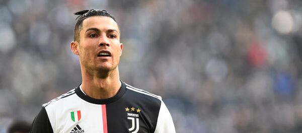 Португальский форвард Криштиану Роналду Португальский форвард Криштиану Роналду - Sputnik Беларусь