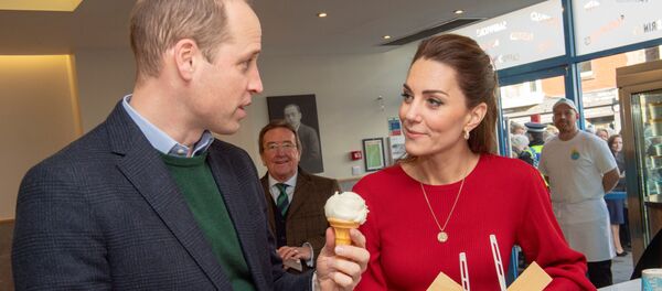 Герцоги Кембриджские в кафе - Sputnik Беларусь