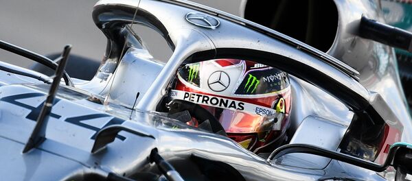 Пилот команды Мерседес Льюис Хэмилтон - Sputnik Беларусь
