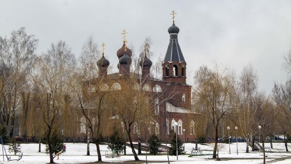 Эту церковь в Телуше в конце 19 века построили графы Воронцовы на месте старой, деревянной - Sputnik Беларусь