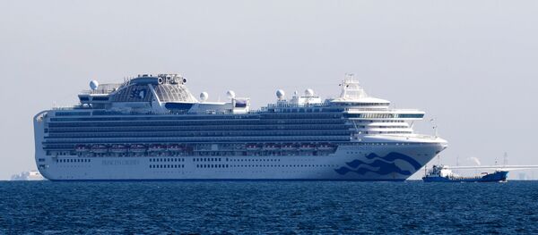 Лайнер Diamond Princess в порту Йокогама Лайнер Diamond Princess в порту Йокогама - Sputnik Беларусь