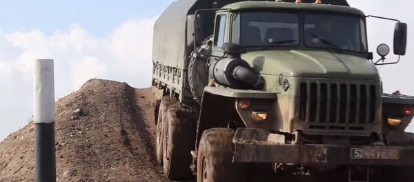Армейский Дакар: как готовятся к соревнованиям военные водители - видео - Sputnik Беларусь