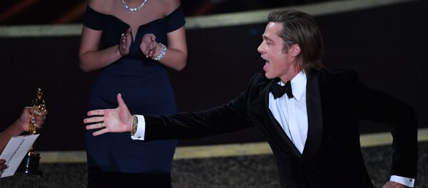 Брэд Питт впервые получает Оскар за свою актерскую работу - Sputnik Беларусь
