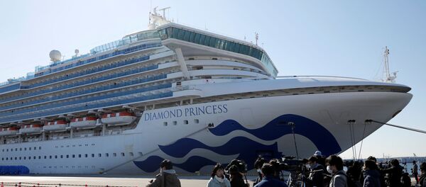Лайнер Diamond Princess в Йокагаме - Sputnik Беларусь